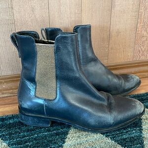 ELK Australia Leather Chelsea Boots Black and Gold